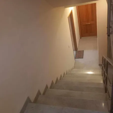 Aphrodite Apartament *