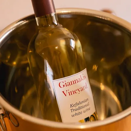 Aphrodite 아파트 아르고스톨리온